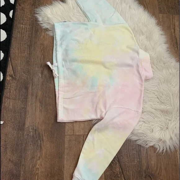 Donating Cropped Tie Dye Shirt - Picture 7 of 11